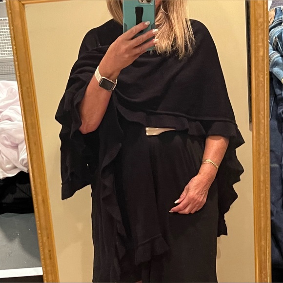 Soft One Size Black Shawl Wrap - Picture 3 of 7